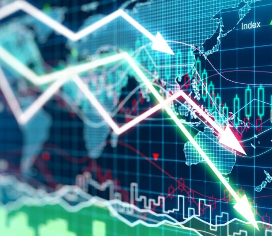 The Coming Economic Collapse The Coming Economic Collapse HOW YOU CAN THRIVE WHEN OIL COSTS $200 A BARREL by Dr. Stephen Leeb, Ph.D.