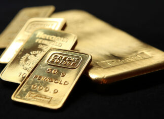 Investment Portfolio Diversification: Gold Is A Vital Asset Why Should Gold Be A Vital Asset In Your Investment Portfolio? by Dr. Stephen Leeb, Ph.D.