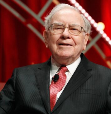 What Warren Buffett Is Really Trying To Tell Us… Read Between The Lines