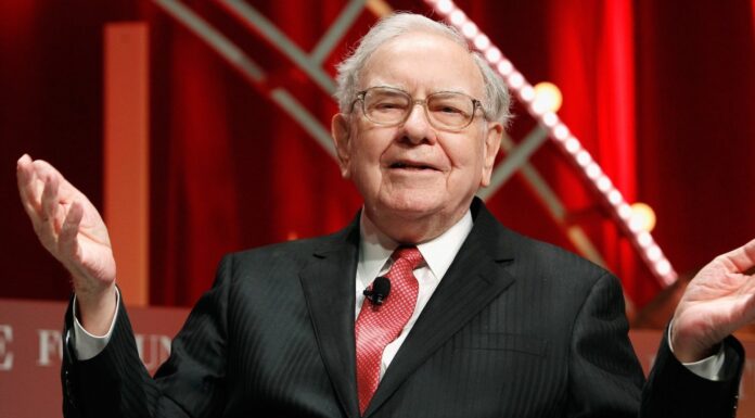 What Warren Buffett Is Really Trying To Tell Us… Read Between The Lines